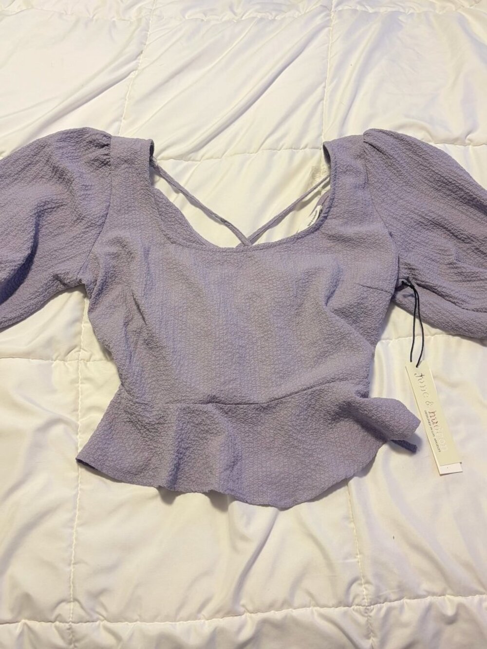 NWT JUNE & HUDSON light purple puff sleeve crop top
